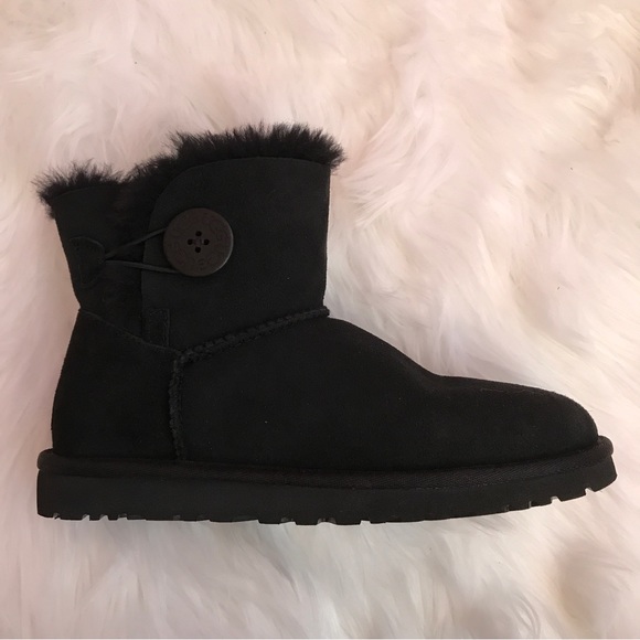 NWT Mini Bailey Button UGG Boots - Picture 5 of 5